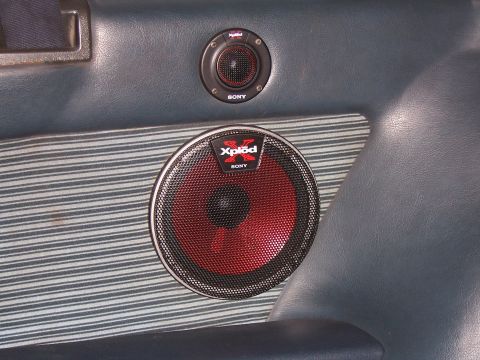 1984 Toyota Celica - tweeter and mid on the right rear seat panel
