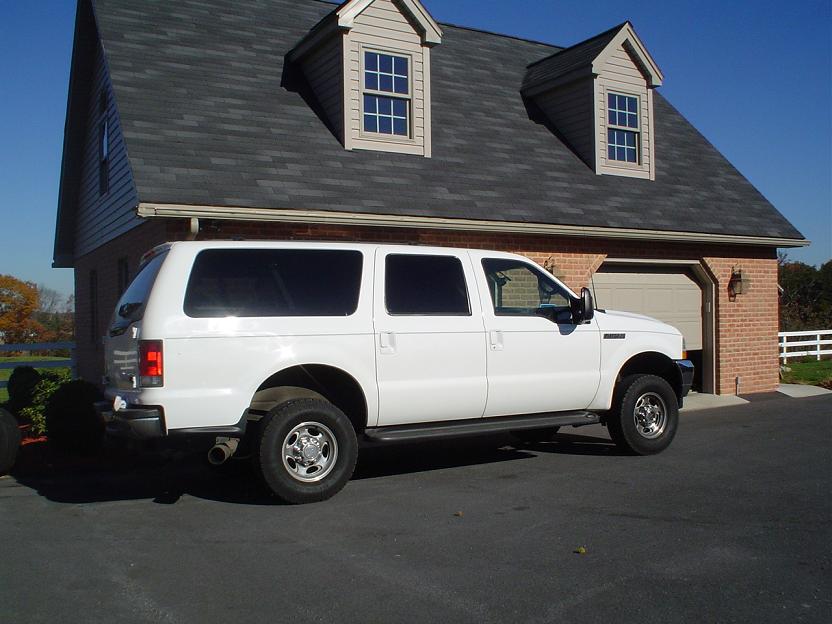 2002 Ford Excursion “the bus”