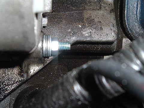 1994 Ford Thunderbird - here's the nut.