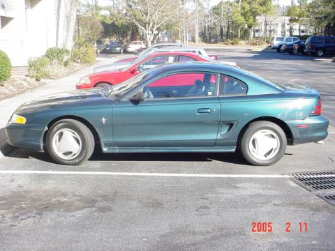 1995 Ford Mustang photo