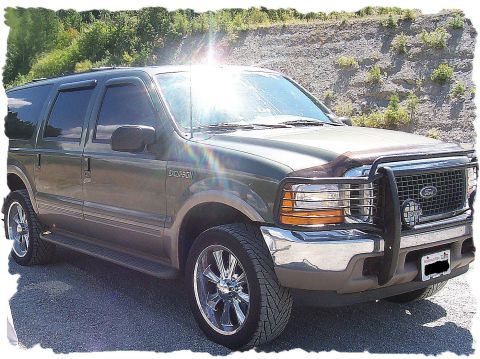 2000 Ford Excursion photo