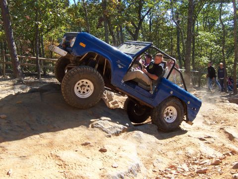 1978 Ford Bronco - mounting Kodak rock