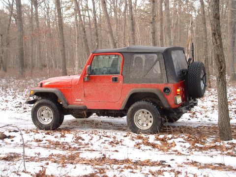 1978 Chevrolet C/K Pickup - 2004 jeep, 2" coil spacers and 31's... getting 3" coils and 33's soon!!!!!