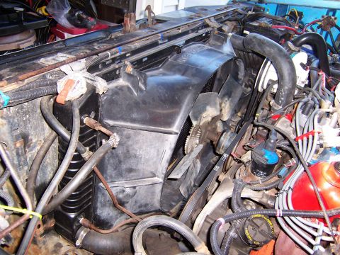 1983 Ford Bronco - Mechanical fan and schroud