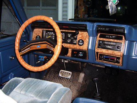 1983 Ford Bronco - Added real volt meter, wet Oil Pressure, Vacuum and Temperature gauges. Clock, radio and bezel from a 1985 Broco. Dash from a 1984 F150.