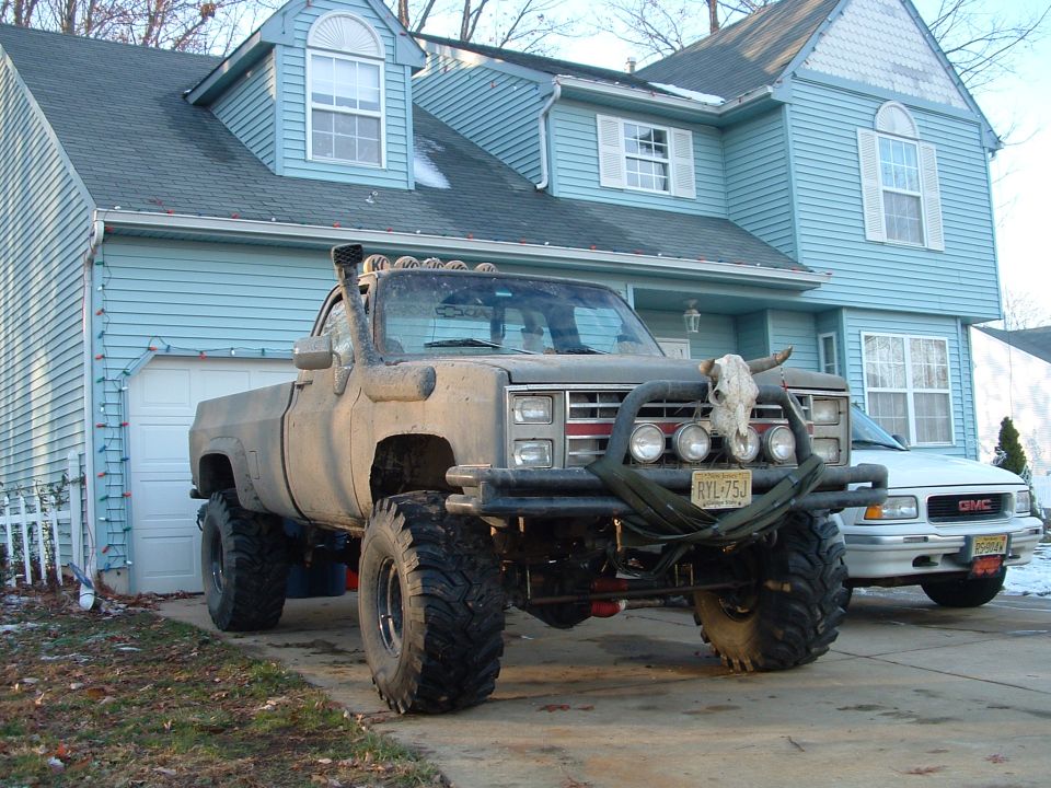 Driveway shot - also letting my 40' military strap dry out!!!