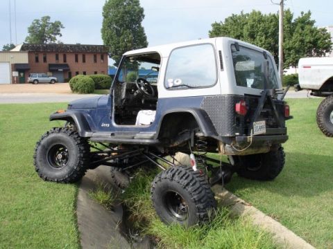 1995 Jeep YJ - Wow, and she's right at home.