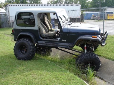 1995 Jeep YJ - MMMMM, take a look at those long arms.