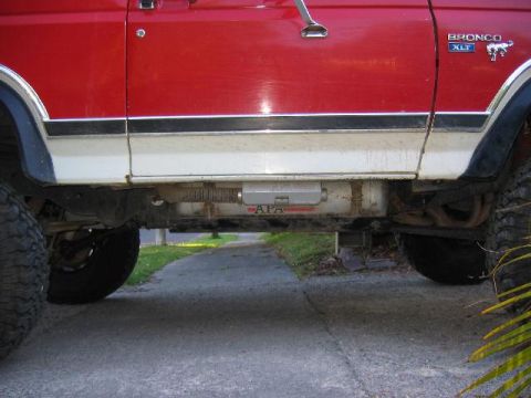1982 Ford Bronco - Just a side view, lifted the arms by 6". I had to replace te stock caster bushes with 7 degree ones. All working fine now.