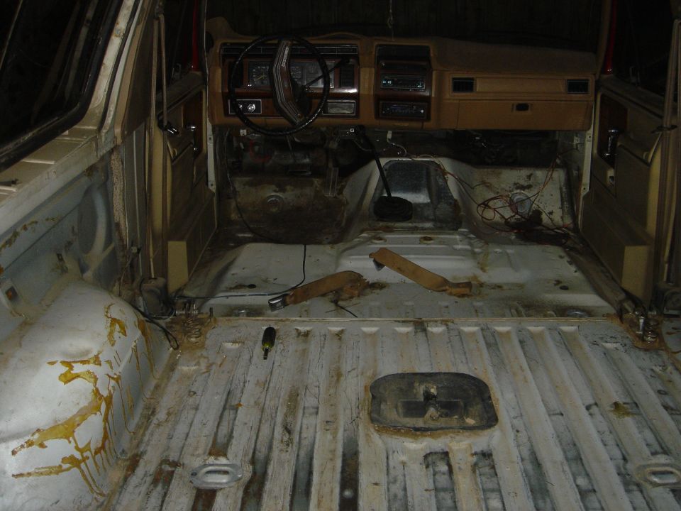 1983 Ford Bronco “Burtha”