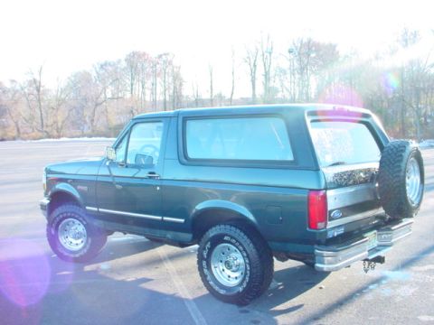 1995 Ford Bronco photo