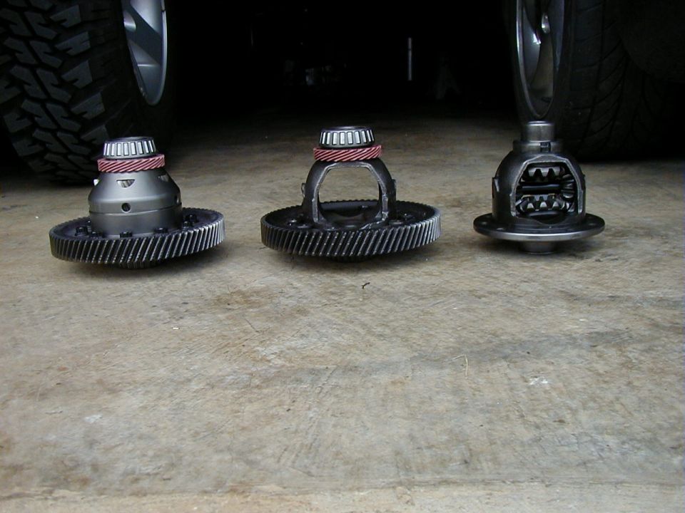 Quaife LSD with MX-6 4.11 final gear.
Stock Probe GT 4.39 Diff blown to hell.
Stock MX-6 Diff with removed Gear.