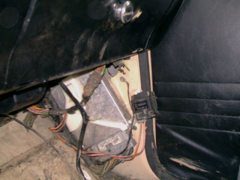 1987 Ford Bronco II - mounted mine down here so I can get at it