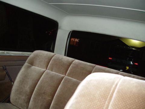 1985 Ford Bronco - this is a crappy shot...but arent the seat Nice? i expected them to be torn and crappy like alot of older trucks... but not these!...and th…