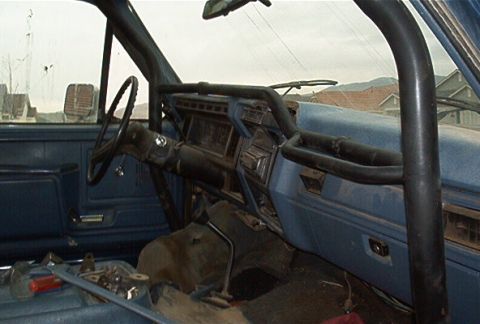 1986 Ford Bronco - It didn't fit the way I hoped, but I wanted to retain the bar so I hacked the dash some.