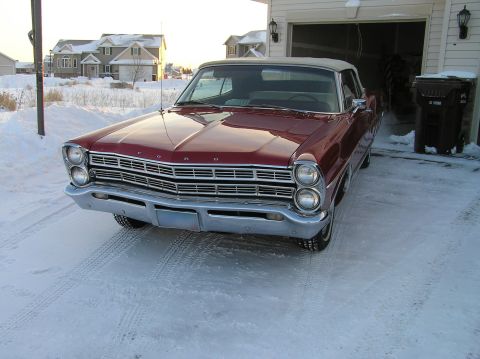 1967 Ford Galaxie - The first time the Galaxie has seen snow during my 4 years of ownership. These pics are just before loading her onto the trailer to be take…