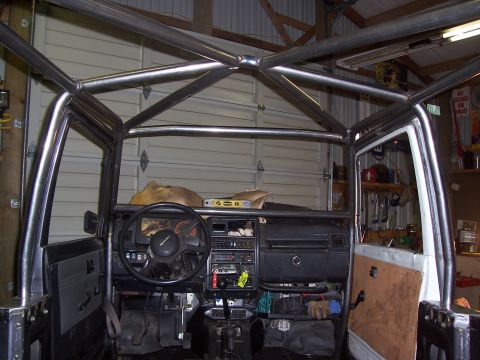 1988 Suzuki Samurai - cage from the back