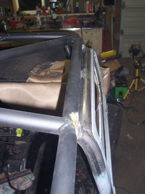 1988 Suzuki Samurai - door bar top