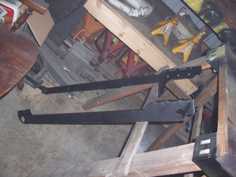 1988 Suzuki Samurai - body brackets black