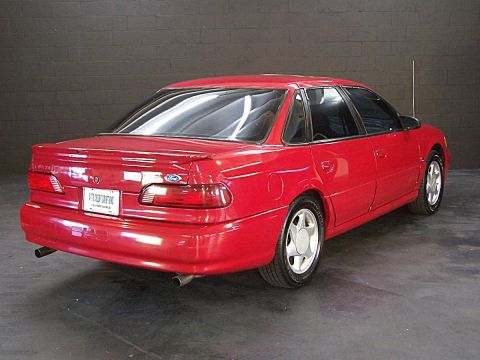 1995 Ford Taurus photo