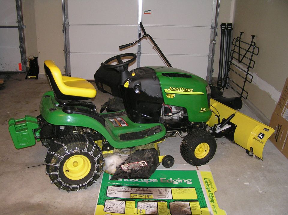 The snow plowing machine!