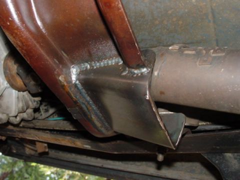 1986 Ford Bronco - tranny crossmember notched and clearanced for the driveline