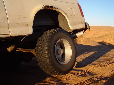 1991 Ford Bronco - A little air under there.