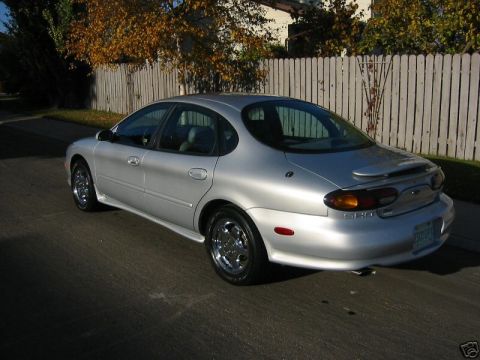 1996 Ford Taurus photo