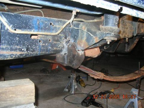 1991 Ford F-150 - Another shot of the rear hanger with spring in place. Hangers are not quite done, will have to go back and put in grade 8 bolts and finish…