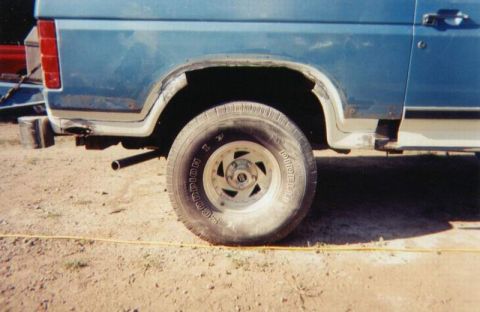 1983 Ford Bronco - Cut line determined to get rid of rusted metal.