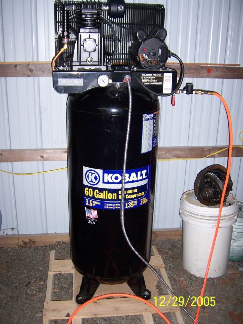 1985 Ford Bronco - aircompressor