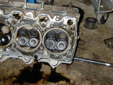 1995 Ford Probe - Damage from Ring on the left of the Intake port.