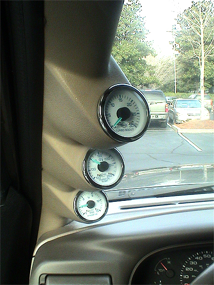 2004 Ford Excursion - Pix 2 of ISSPRO Guages