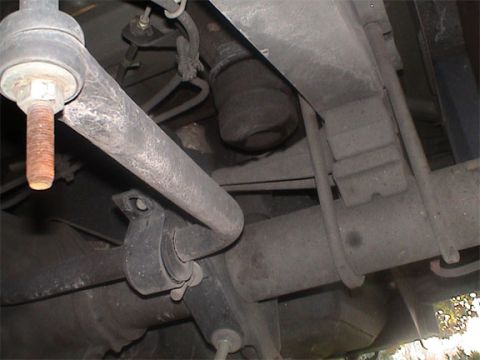 2004 Ford Excursion - Can you spot the problem in this picture?