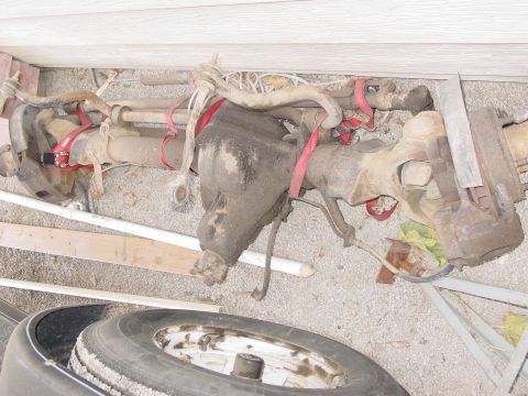 1979 Ford Bronco - front full time Dana 44 without radius arms