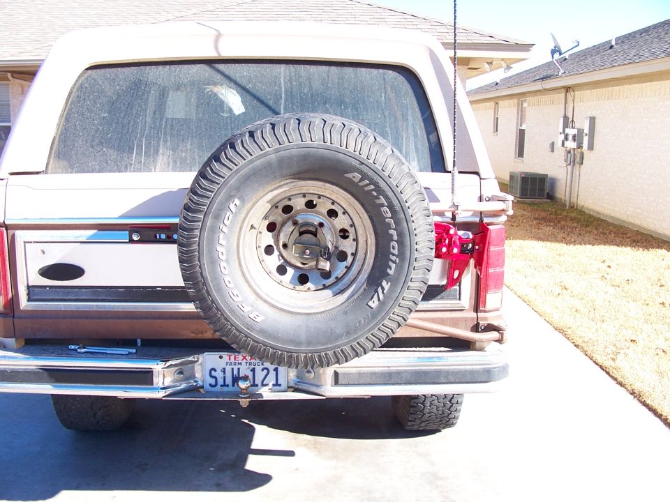 1982 Ford Bronco rear view with spare tire and Texas license plate S1W-121