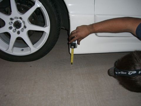 1996 Ford Probe - Measuring the ride height of a vehicle's side skirt.