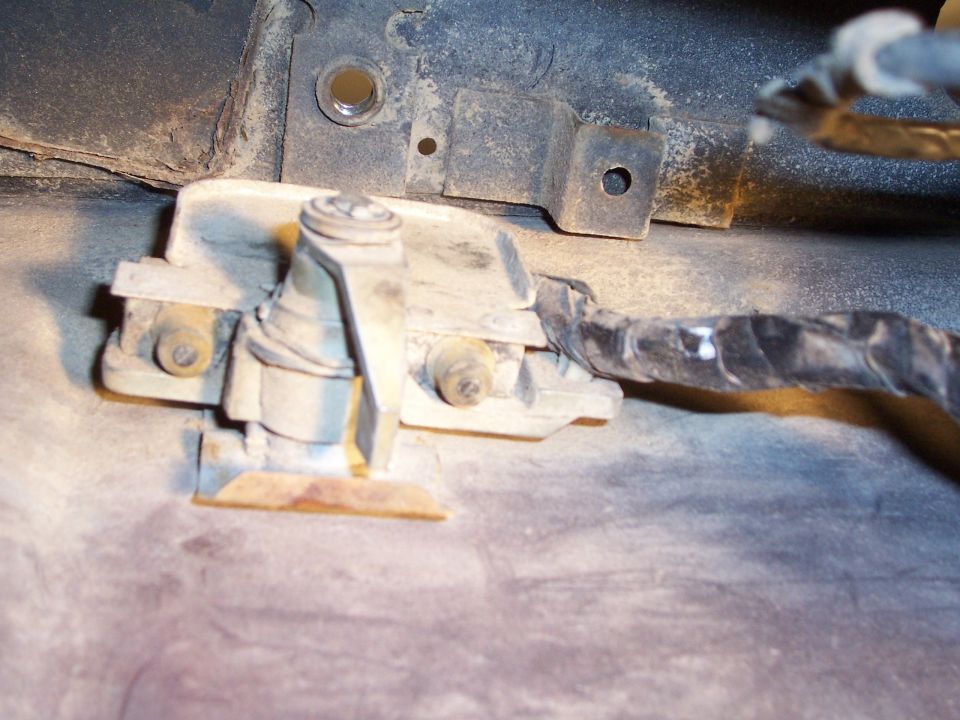 Tailgate lock cylinder as viewed from the side.