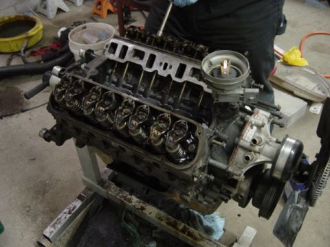 1991 Ford Bronco - Rockers and pushrods. Check. New gaskets and seals. Check. No more foul goop. Check.