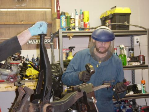 1991 Ford Bronco - 4lb. hammer + cold chisel = bad day if you're a bushing I don't like.