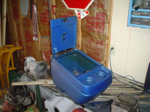 1984 Ford Bronco - This blue plastic center console with cup holders is not from a 1984 Ford Bronco.