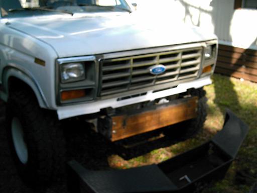 1986 Ford Bronco front end with custom winch plate bumper