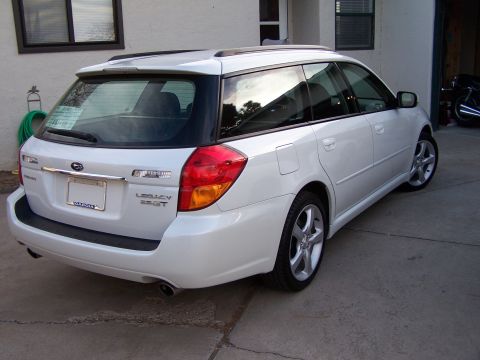 2005 Subaru Legacy photo