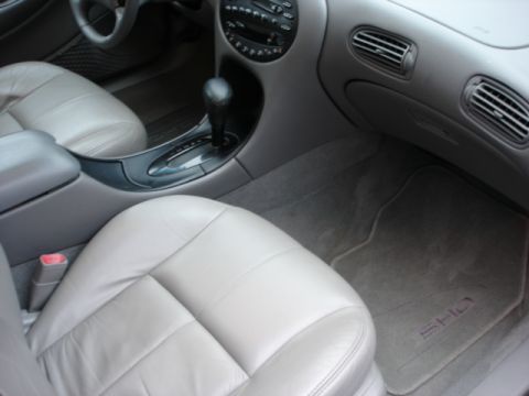 1998 Ford Taurus - The floor mat in this car's interior clearly displays the 'SHO' designation.