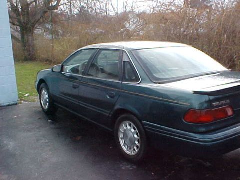 1995 Ford Taurus - Rear Driver Side Clean