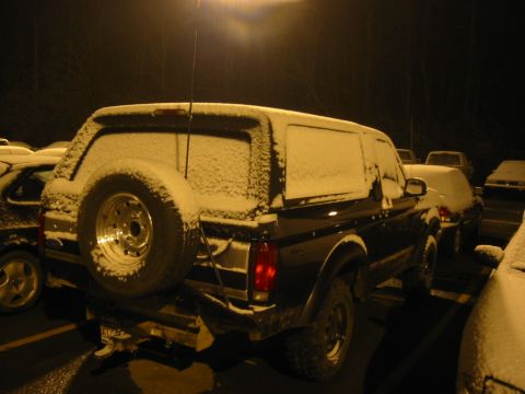 1995 Ford Bronco - it snowed.