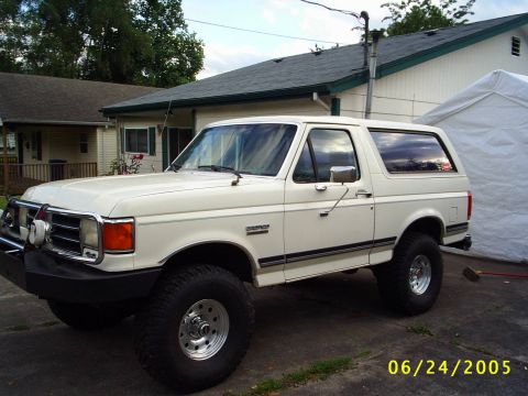 1990 Ford Bronco photo