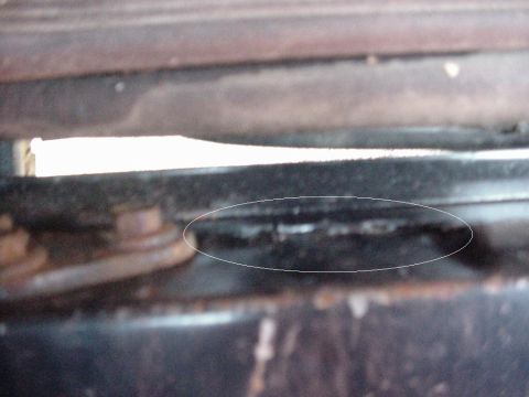 1993 Ford Bronco - bottom of tailgate with welded area outlined