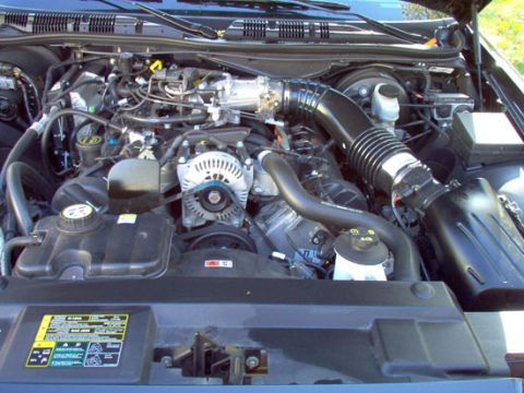 2004 Ford Crown Victoria - Nice clean engine
