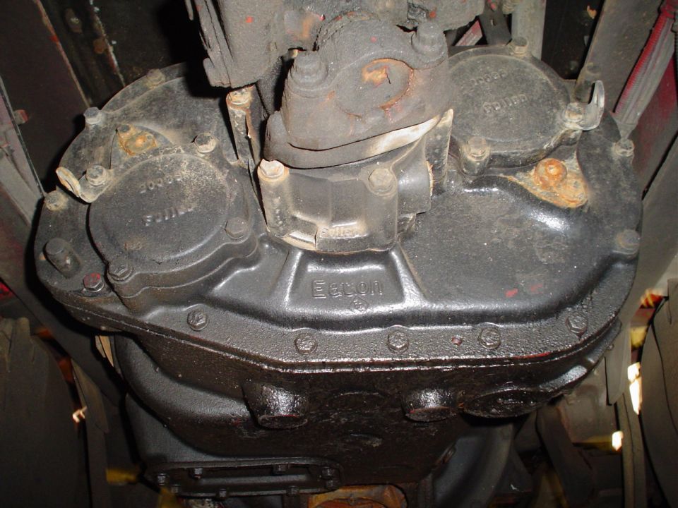 Eaton differential housing with Fuller transmission cover visible